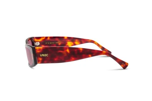 משקפי שמש Unic X Noa Kirel מסגרת מרובעת בצבע חום