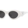 משקפי שמש Prada מסגרת חתולית בצבע לבן - יבוא מקביל