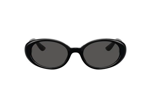 משקפי שמש Dolce & Gabbana מסגרת אובלית  בצבע שחור ועדשות אפורות