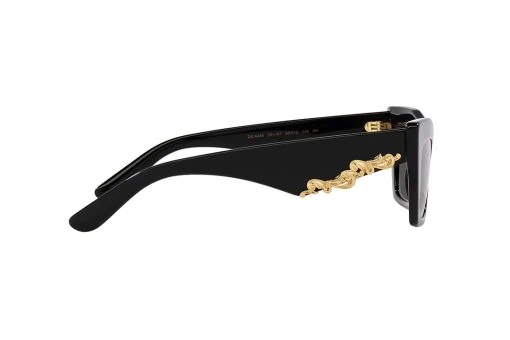 משקפי שמש Dolce & Gabbana מסגרת חתולית בצבע שחור ועדשות אפורות מק