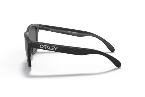 משקפי שמש Oakley מסגרת מרובעת בצבע שחור ועדשות פולארויד אפורות
