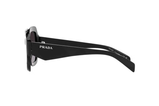 משקפי שמש Prada מסגרת מרובעת  בצבע שחור ועדשות אפורות